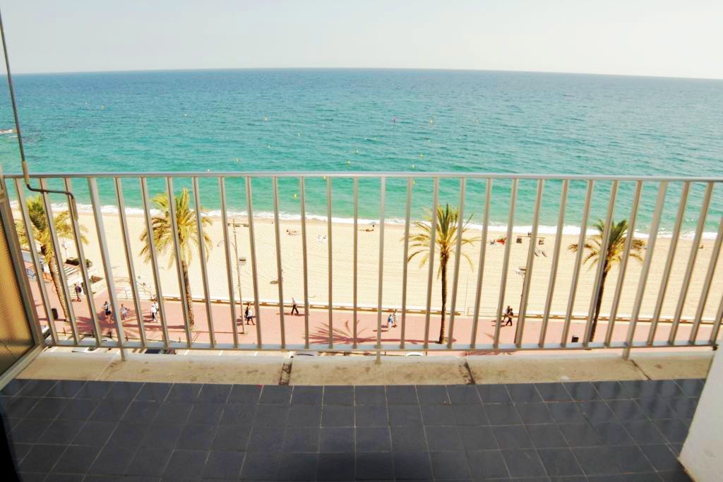 Apartaments Ar Easy Borodin Lloret de Mar Eksteriør billede